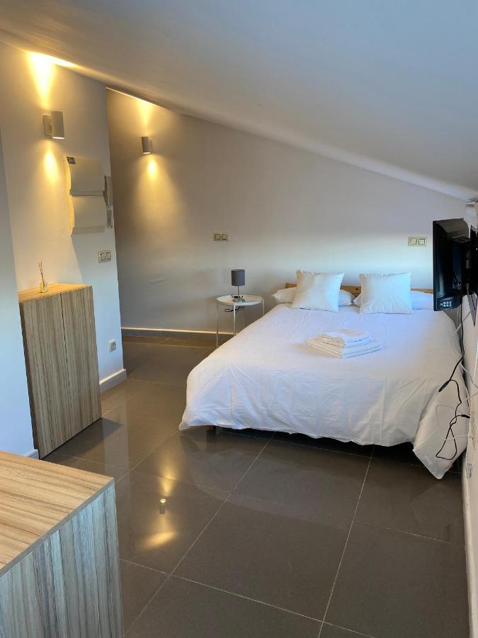 Apartamentos Fuente Arriba Poyales Del Hoyo Extérieur photo